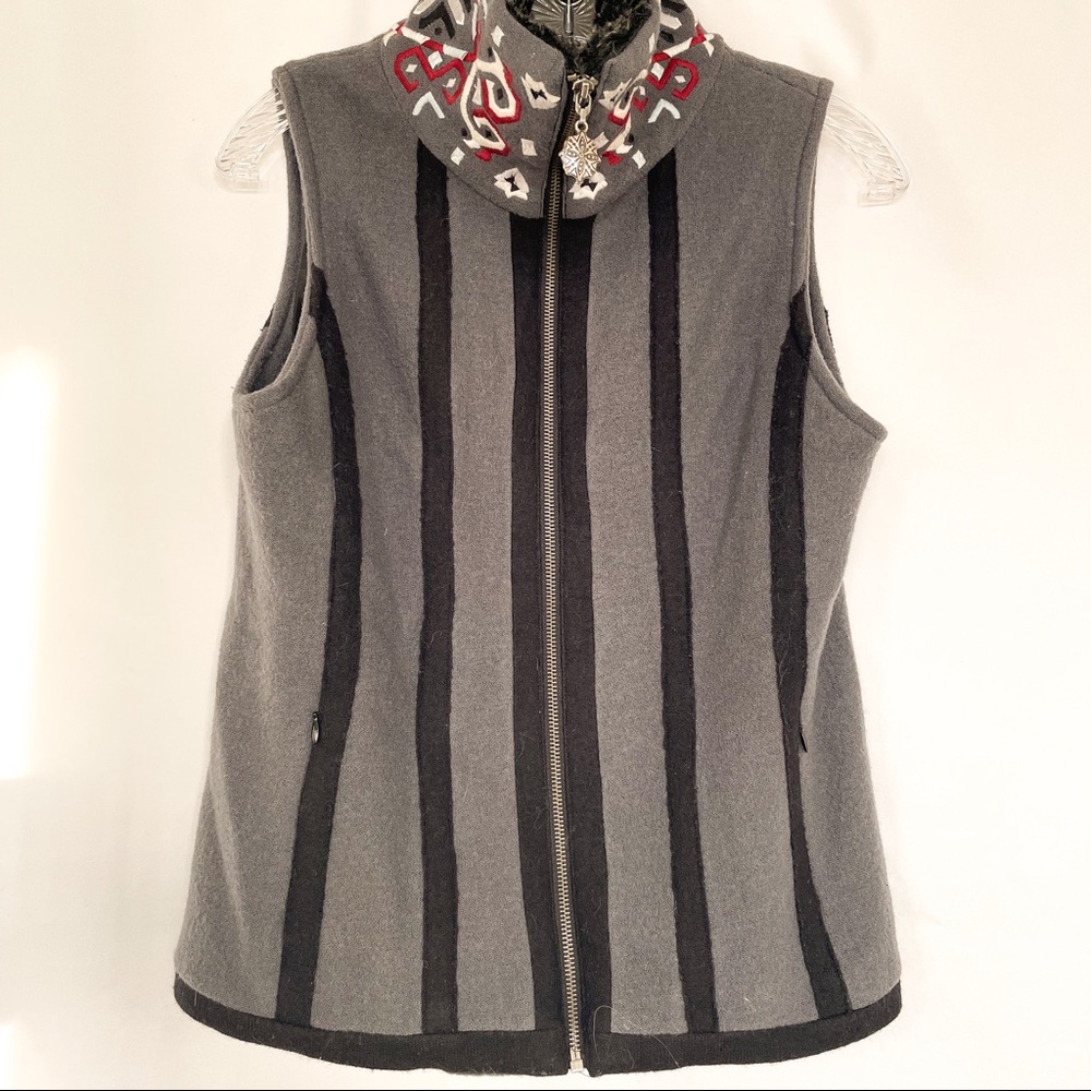 Icelandic Design Gray Wool Vest Women Size Small - Picture 11 of 16